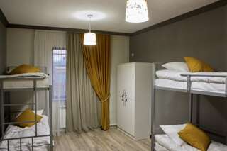 Хостелы Snow Leo Hostel Бишкек Кровать в общем номере для женщин с 4 кроватями-3